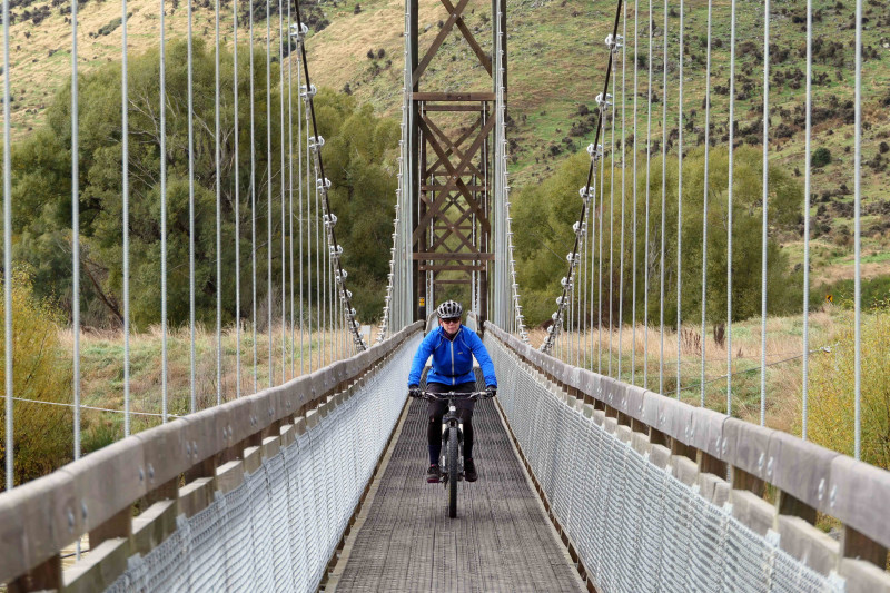 Around The Mountains Golden Gate Bridges image 2 copyright bennettandslater.co.nz