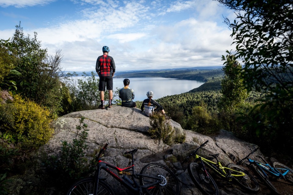 Great Lake Trails Kawakawa Bay credit Cam MackenzieLake Taupo 1728